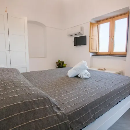 Mariagiovanna - Casa Giovanna 4*